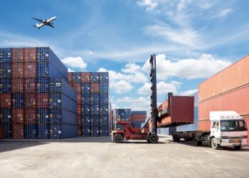 How Specialized Hauling And Cargo Transport Works LA